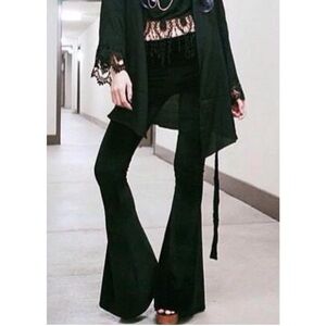 Pylo 70s Style Velvet Extreme Flare Bell Bottom Pants in Black. Size L